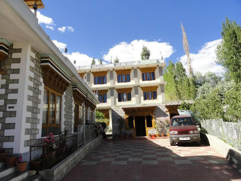 Cho Palace Leh Exterior photo
